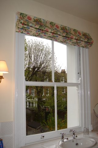 Blind is fitted on the top of the architrave which is a great idea for minimising the gap at the side of the blind. 